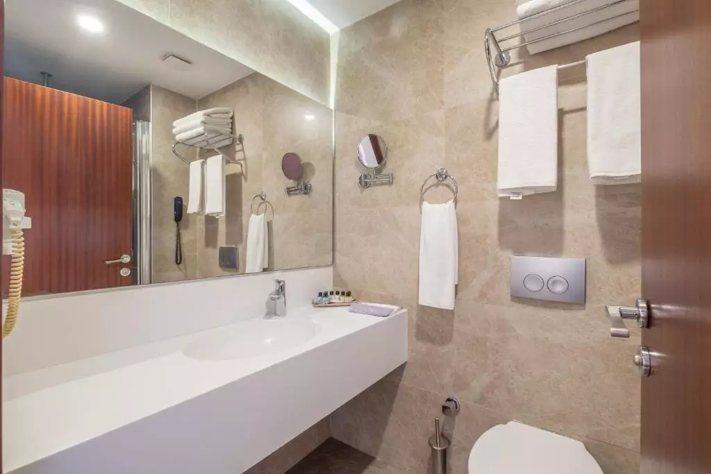 سرویس بهداشتی Park By Clover Hotel